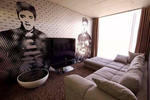 Sono Hotel