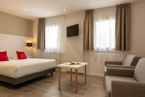 Acropole Hotel