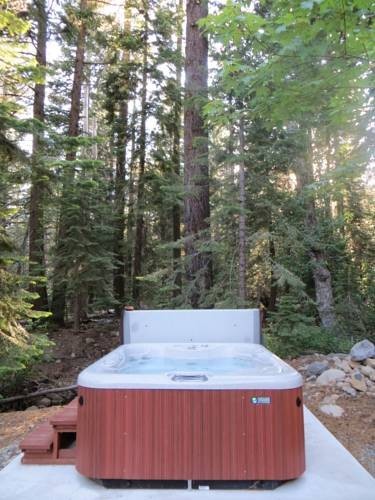 Donner Lake Inn B&B