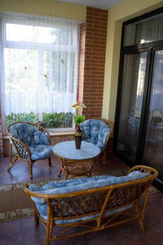 Hostal Pension Em-garni