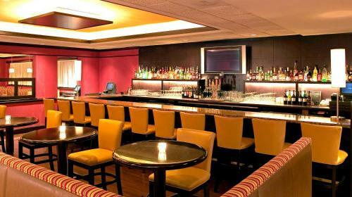 Sheraton Colonial Hotel