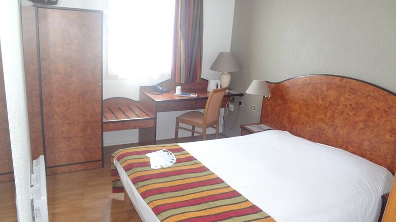 Cottage Hotel