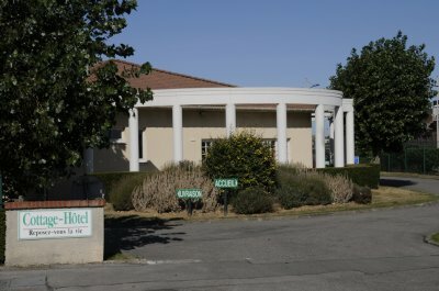 Cottage Hotel