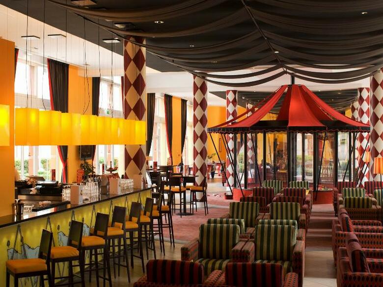 Grand Magic Hotel