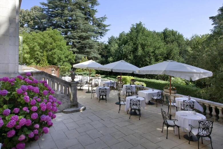 Inter-hotel Le Chateau Des Reynats