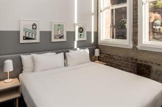 Aarons Hotel Sydney