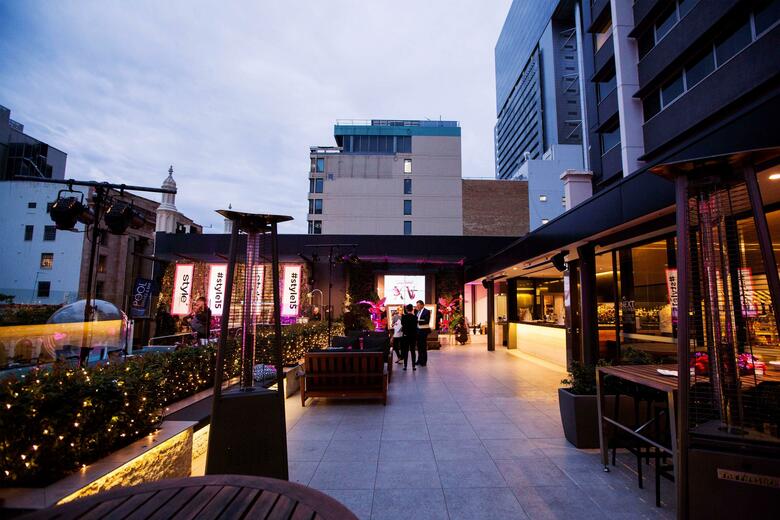 Hotel Chifley At Lennons