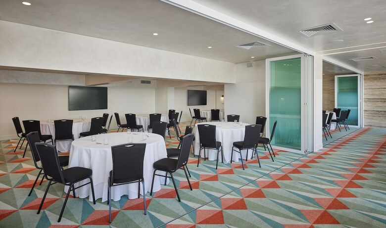 Hotel Chifley At Lennons