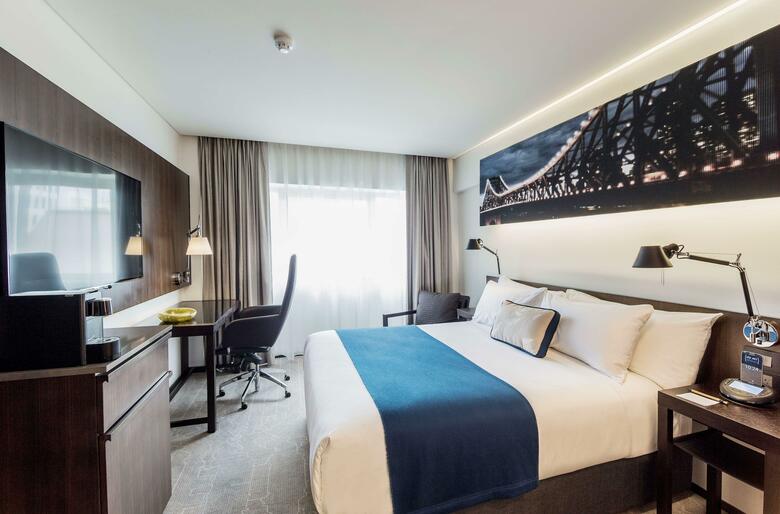 Hotel Chifley At Lennons