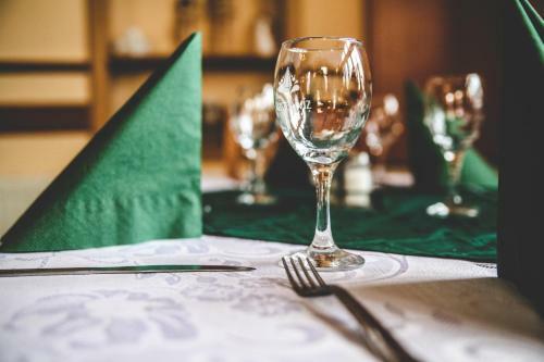 Hostal Borosty�nkert �tterem & Vend�gh�z
