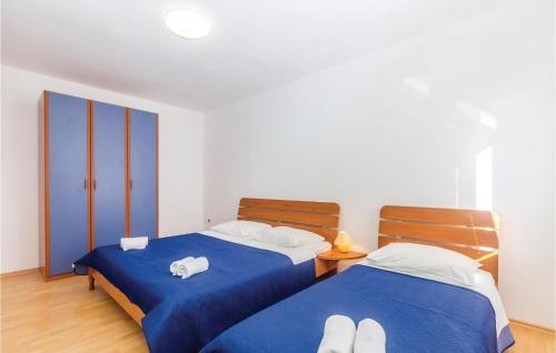 Apartment Pinezici 27