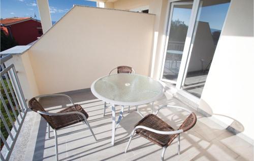 Apartment Pinezici 27
