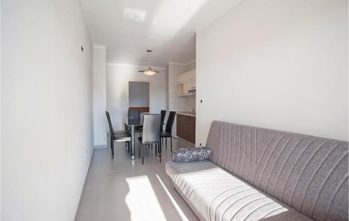 Apartment Pinezici 27