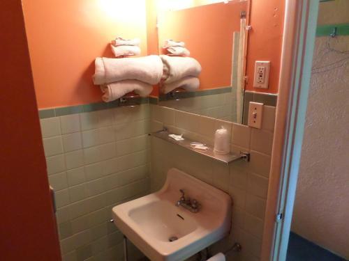 Broadway Motel Des Moines