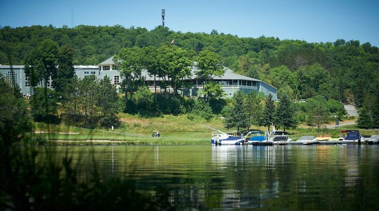 Hotel Deerhurst Resort