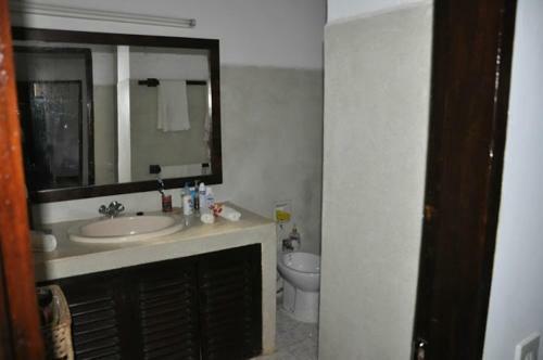 Bed & Breakfast Luna House Moyo Wa Dunia Ltd