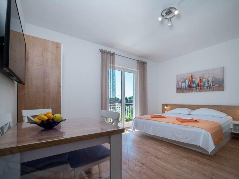 Apartments Njiric
