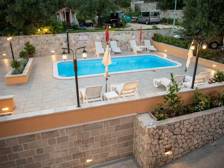 Apartments Njiric