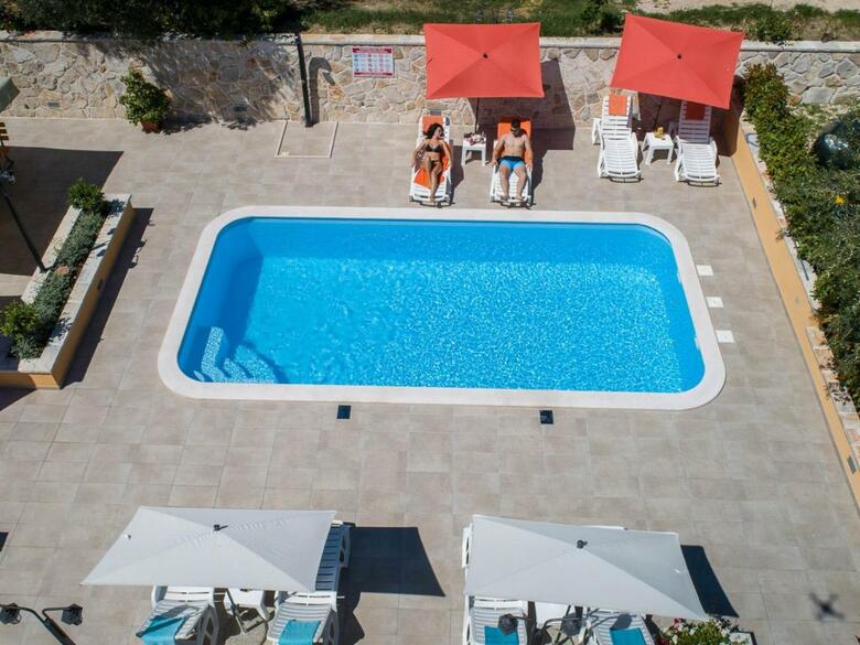 Apartments Njiric
