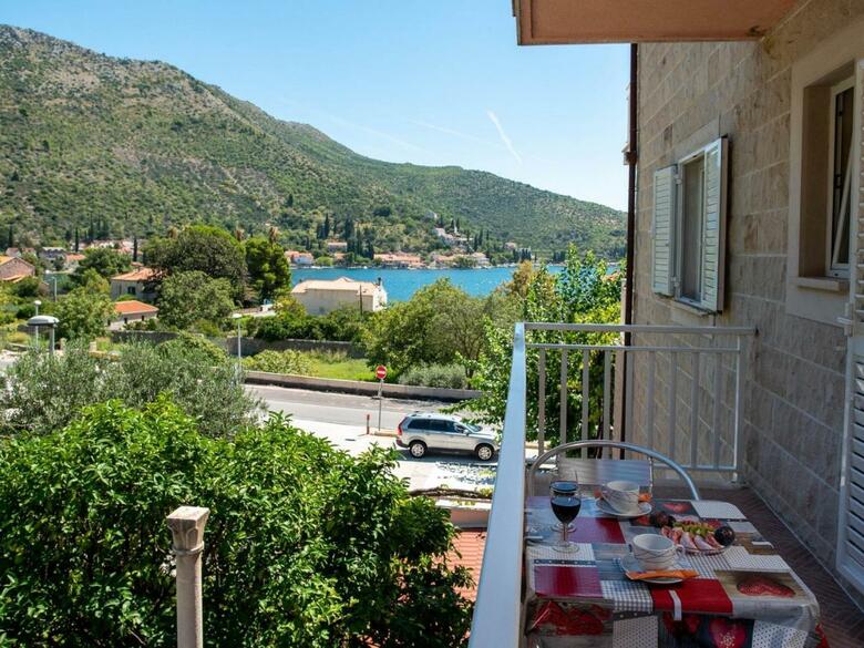 Apartments Njiric