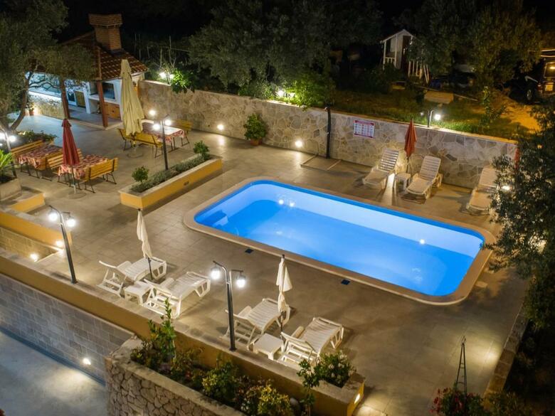 Apartments Njiric