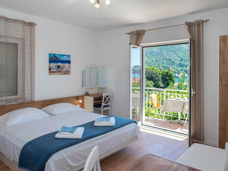 Apartments Njiric