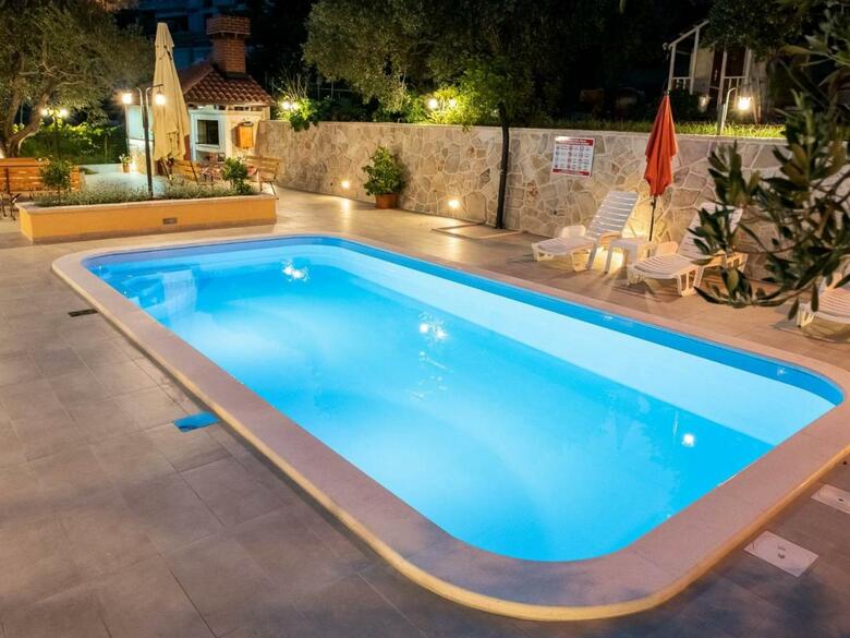 Apartments Njiric
