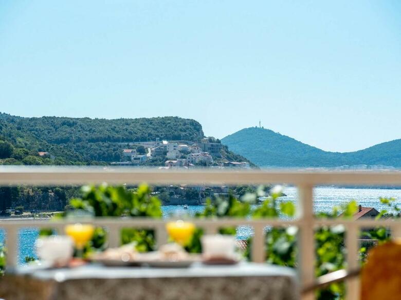 Apartments Njiric