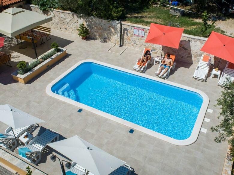 Apartments Njiric