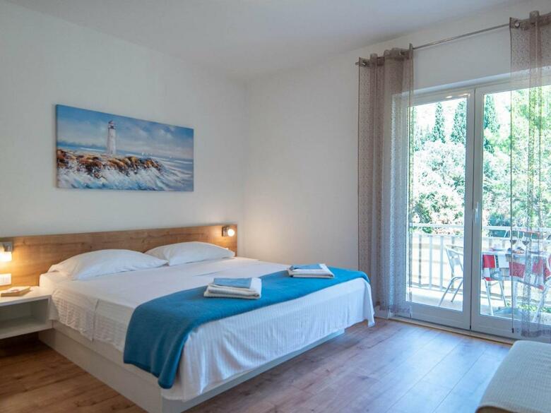Apartments Njiric