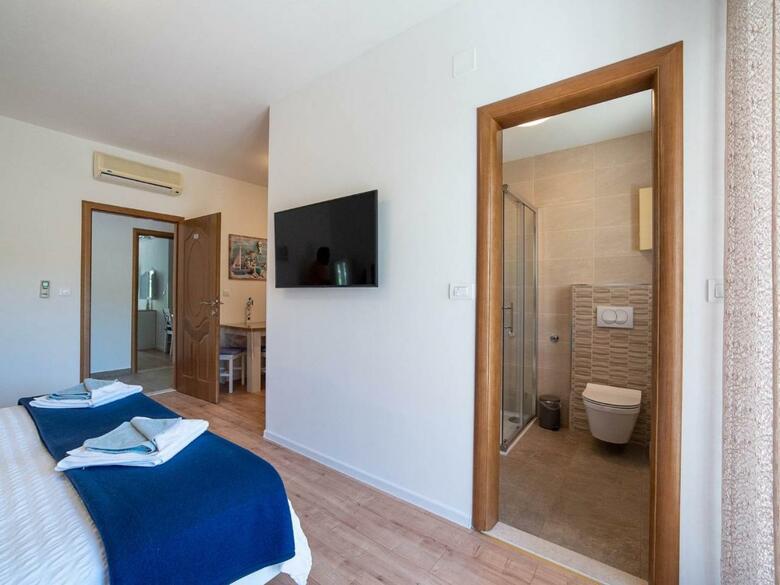 Apartments Njiric