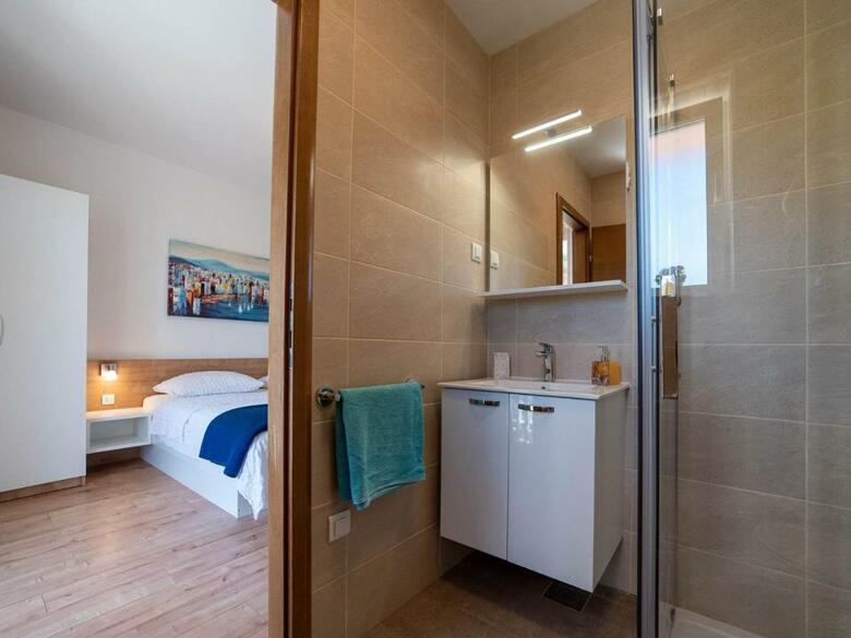 Apartments Njiric