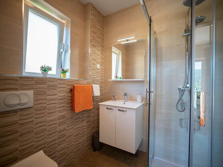 Apartments Njiric
