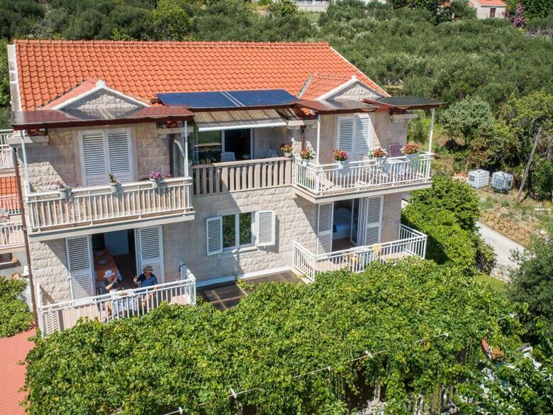 Apartments Njiric