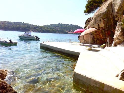 Apartamentos Beach House More