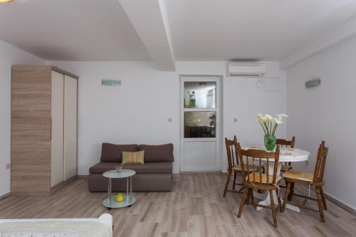 Apartment Anka