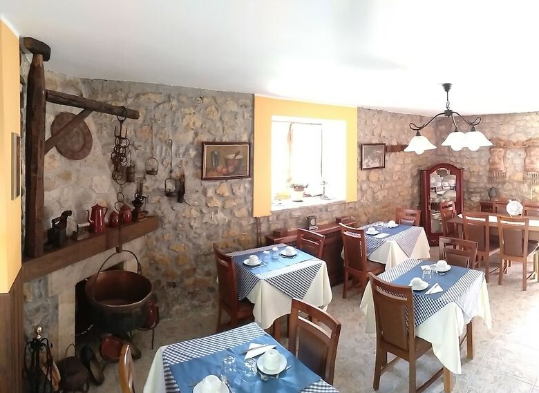 Hotel La Casona De Cardes