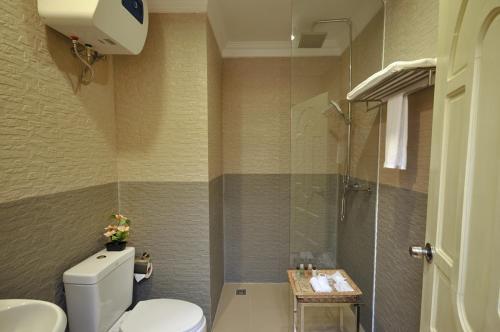 Royal Golden View Hotel