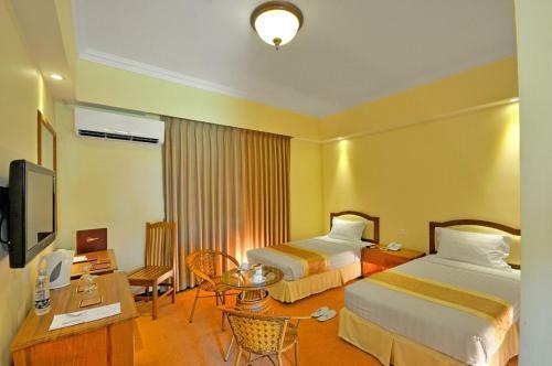Royal Golden View Hotel