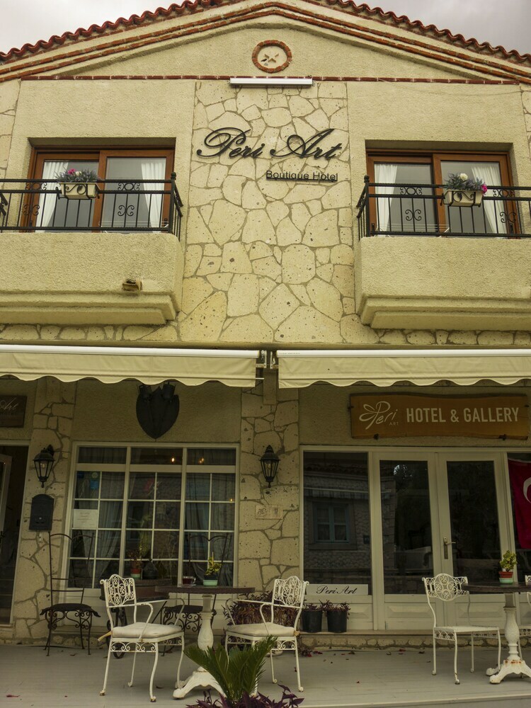 Peri Art Hotel
