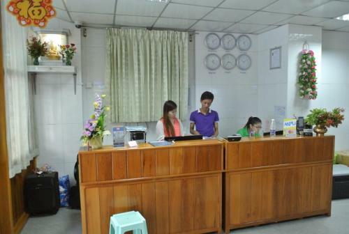 Daw Htay Hotel