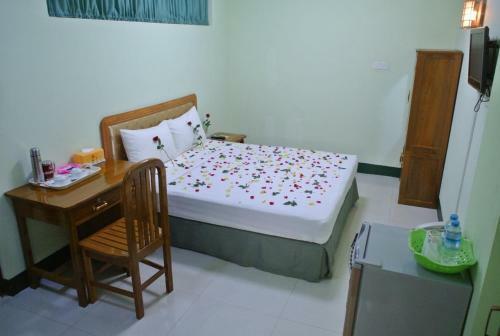 Daw Htay Hotel