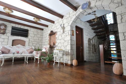 Aleysim Hotel