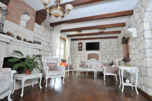 Aleysim Hotel