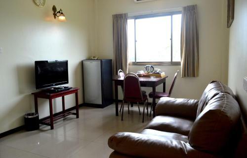 Hotel 63