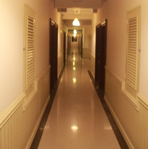 Hotel 63
