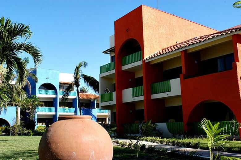 Hotel Cuatro Vientos/ Brisas Santa Lucia
