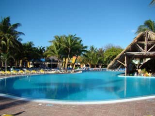 Hotel Cuatro Vientos/ Brisas Santa Lucia