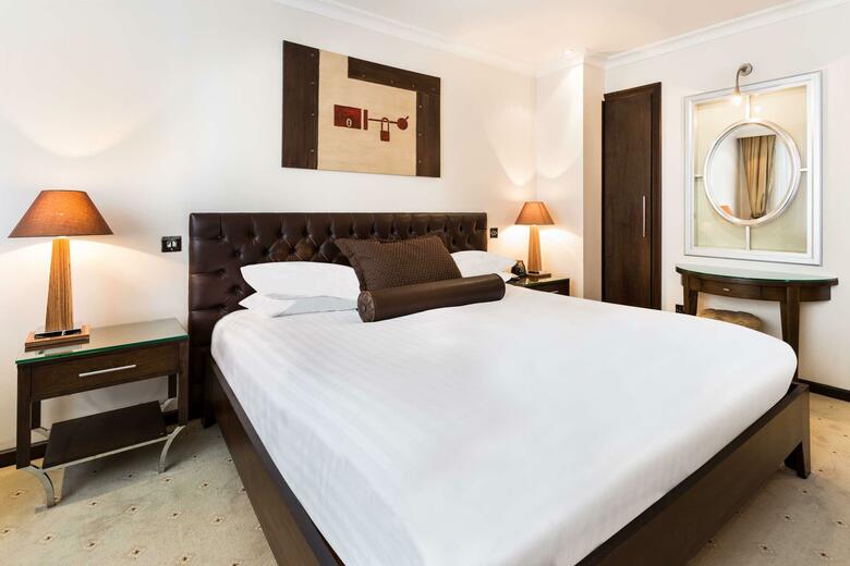 Courthouse Hotel London