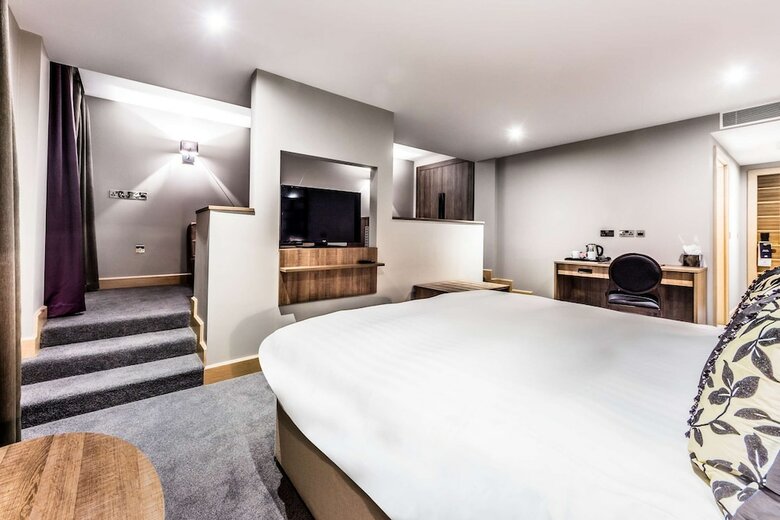 Courthouse Hotel London